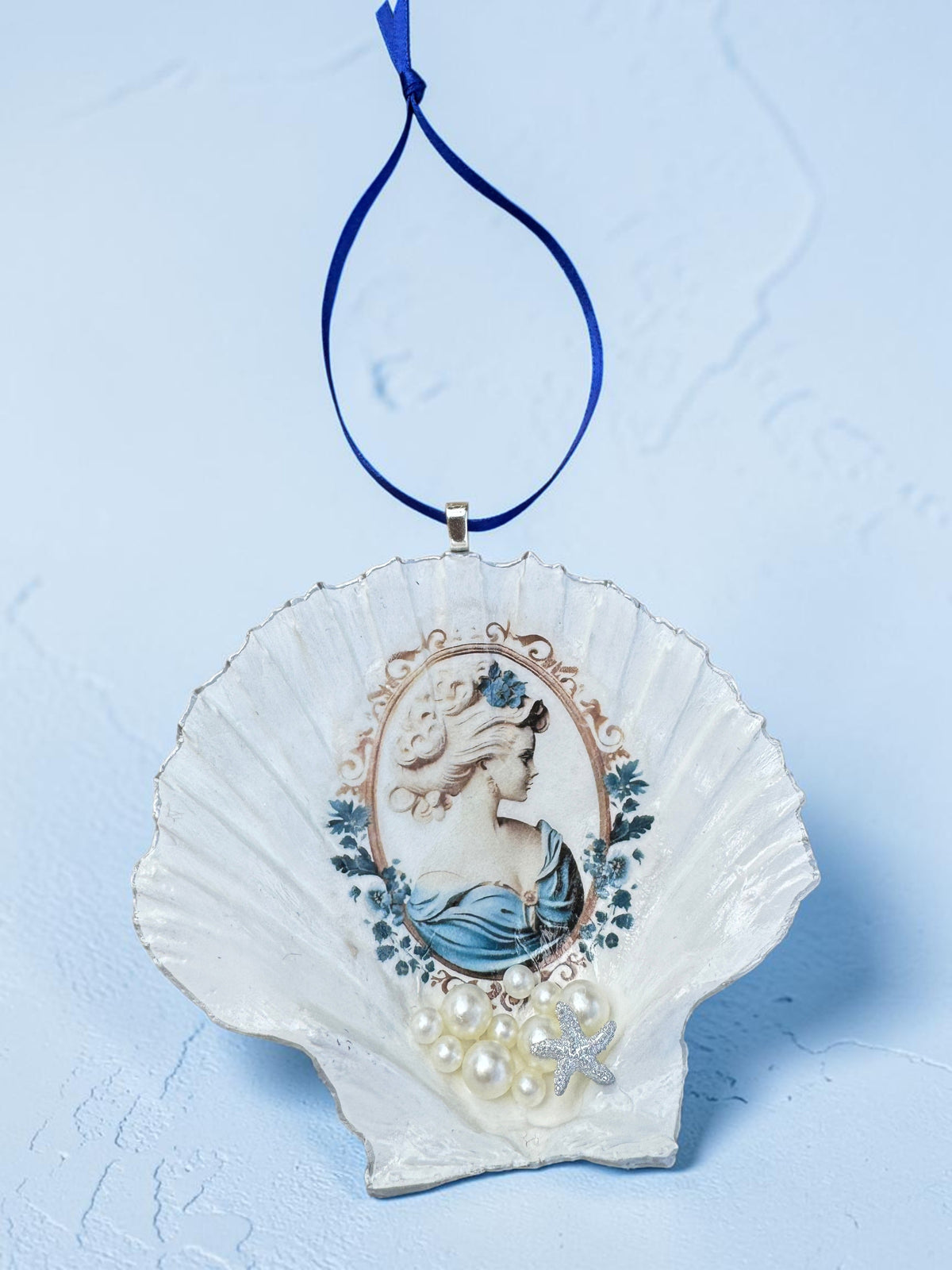 "Blue Ribbon Bombshells"