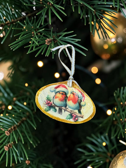 "Rockin' Around the Christmas Tweet"