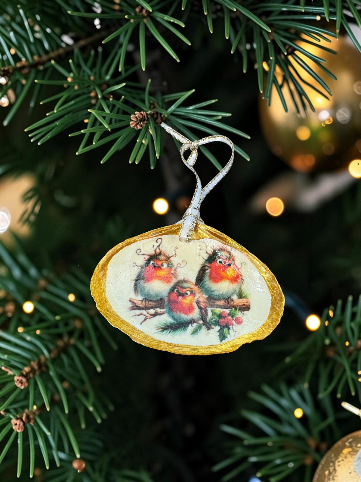 "Rockin' Around the Christmas Tweet"