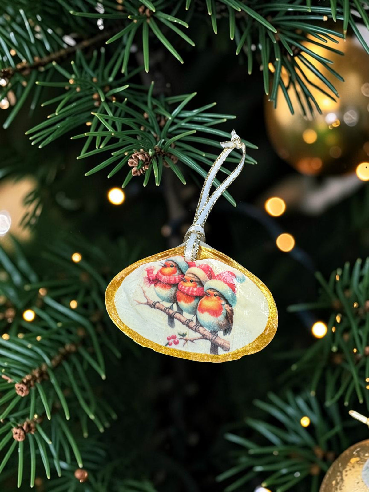 "Rockin' Around the Christmas Tweet"