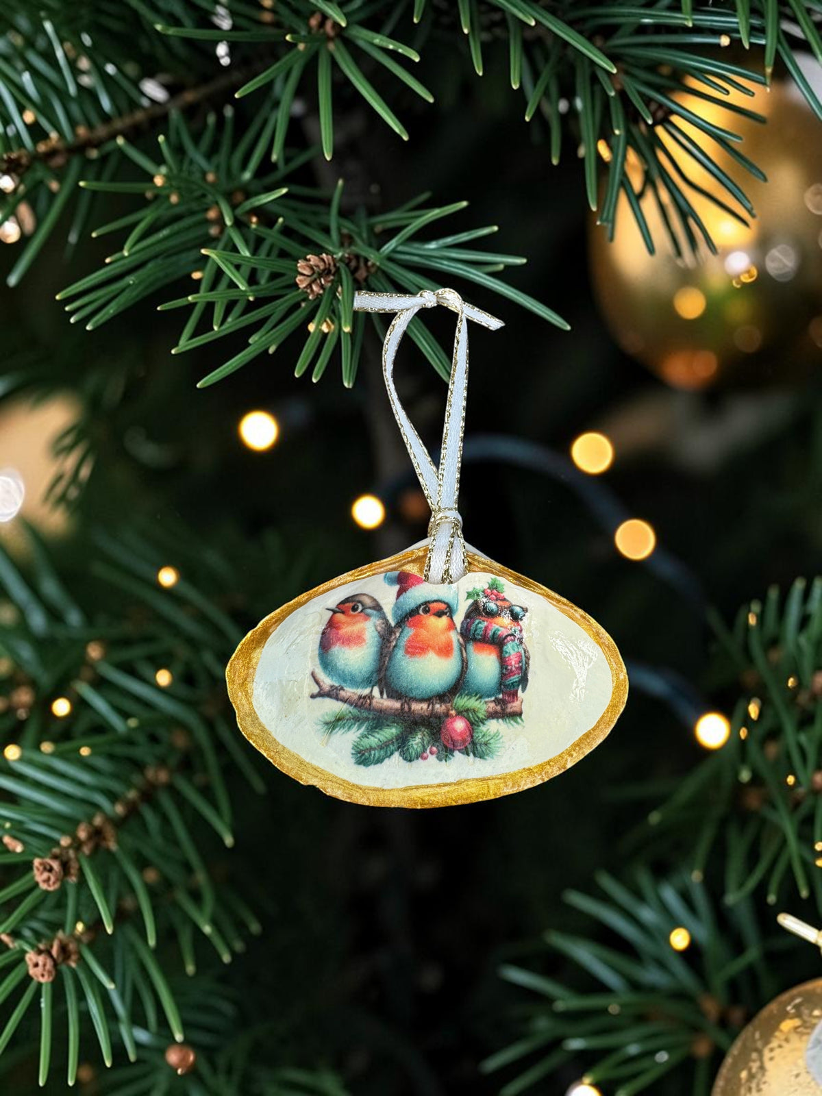 "Rockin' Around the Christmas Tweet"