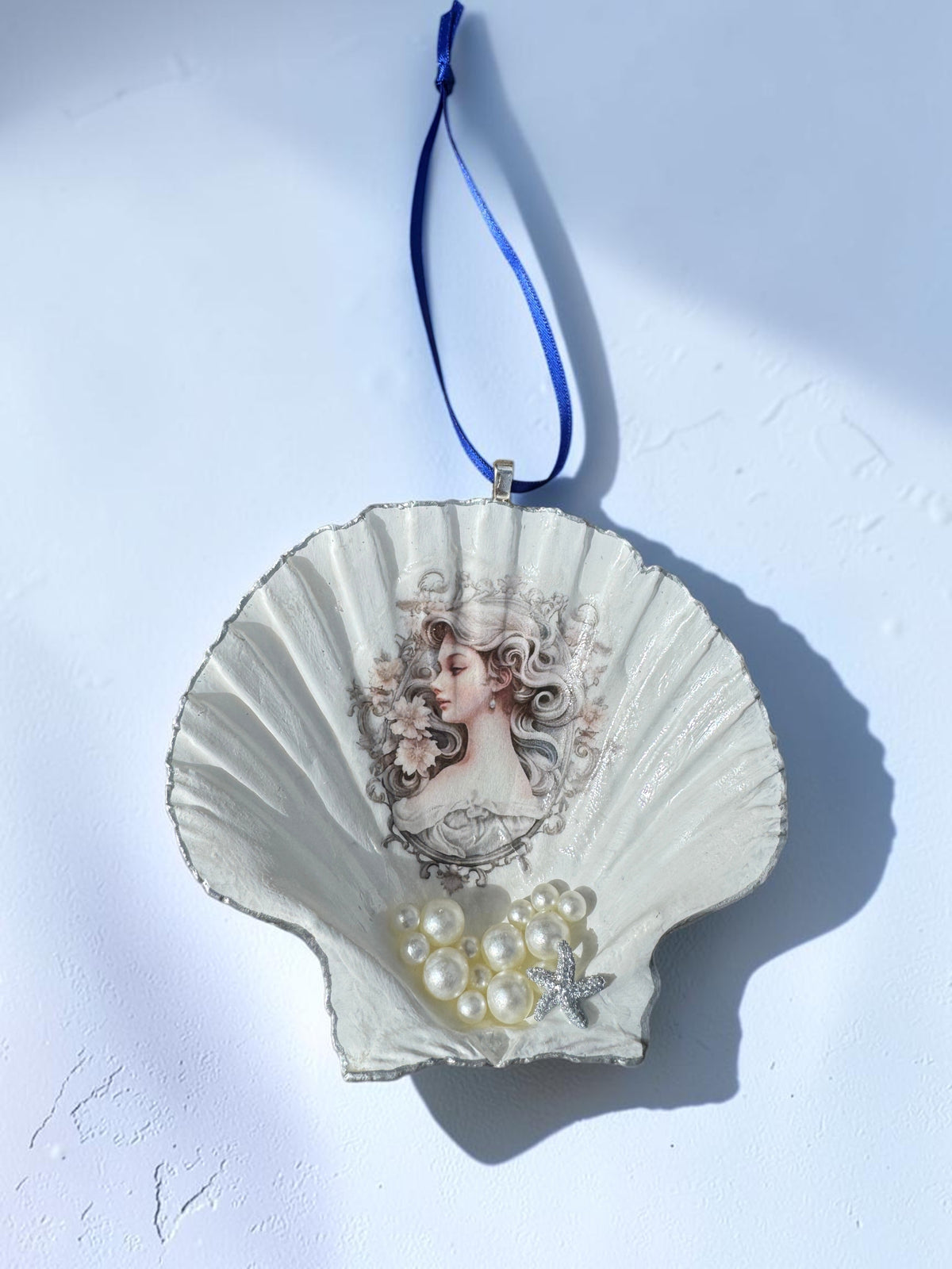 "Blue Ribbon Bombshells"