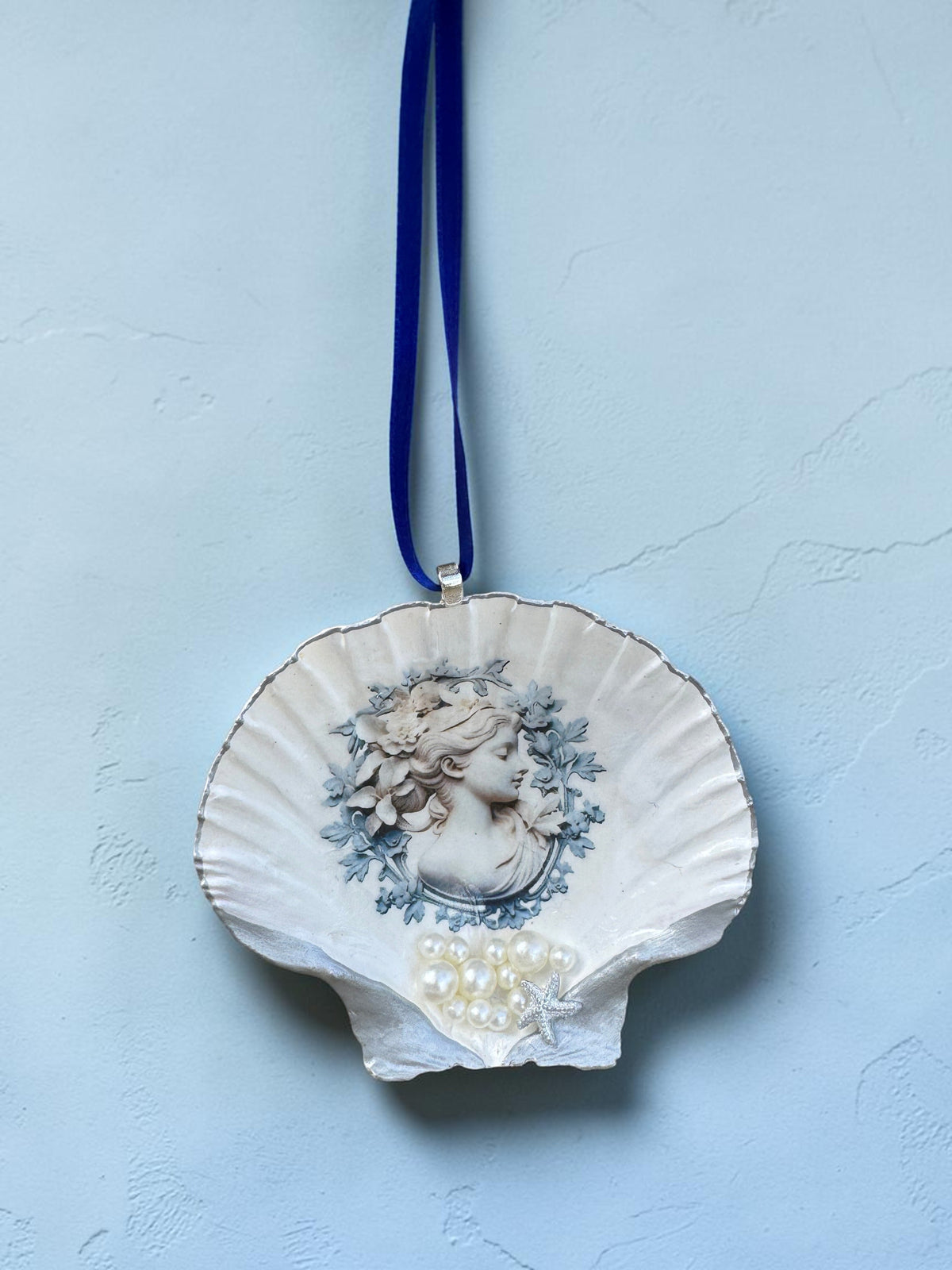 "Blue Ribbon Bombshells"